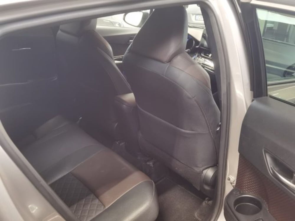 Toyota Toyota C-HR usata a Modena (15)