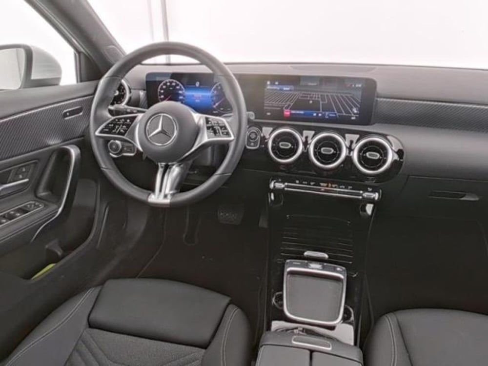 Mercedes-Benz Classe A usata a Milano (9)