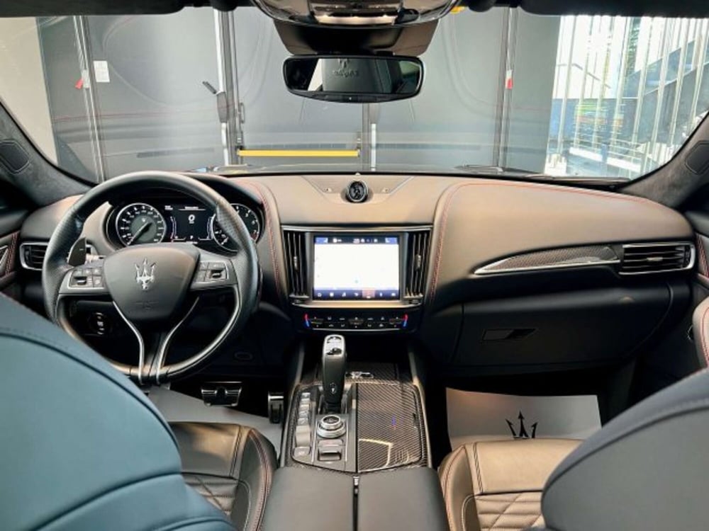 Maserati Levante usata a Torino (14)