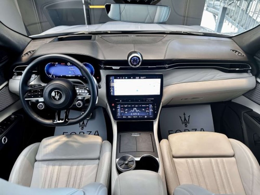 Maserati Grecale usata a Torino (15)