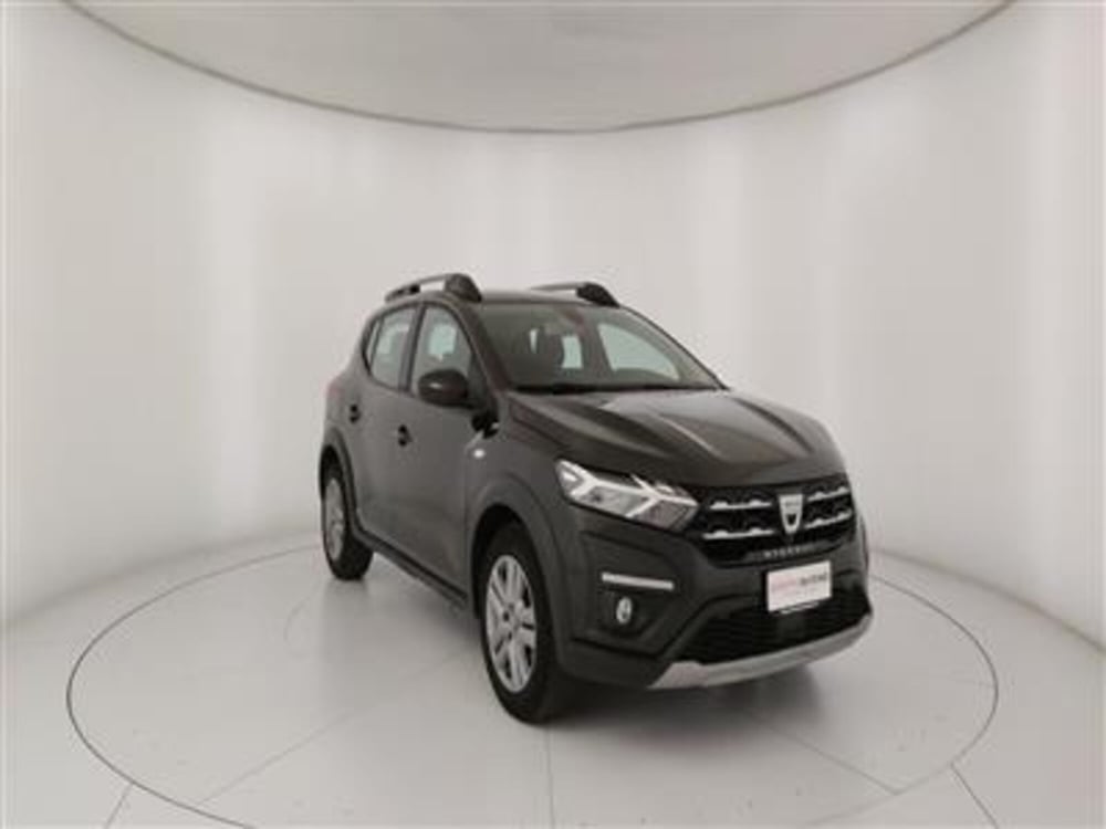 Dacia Sandero usata a Bari (11)