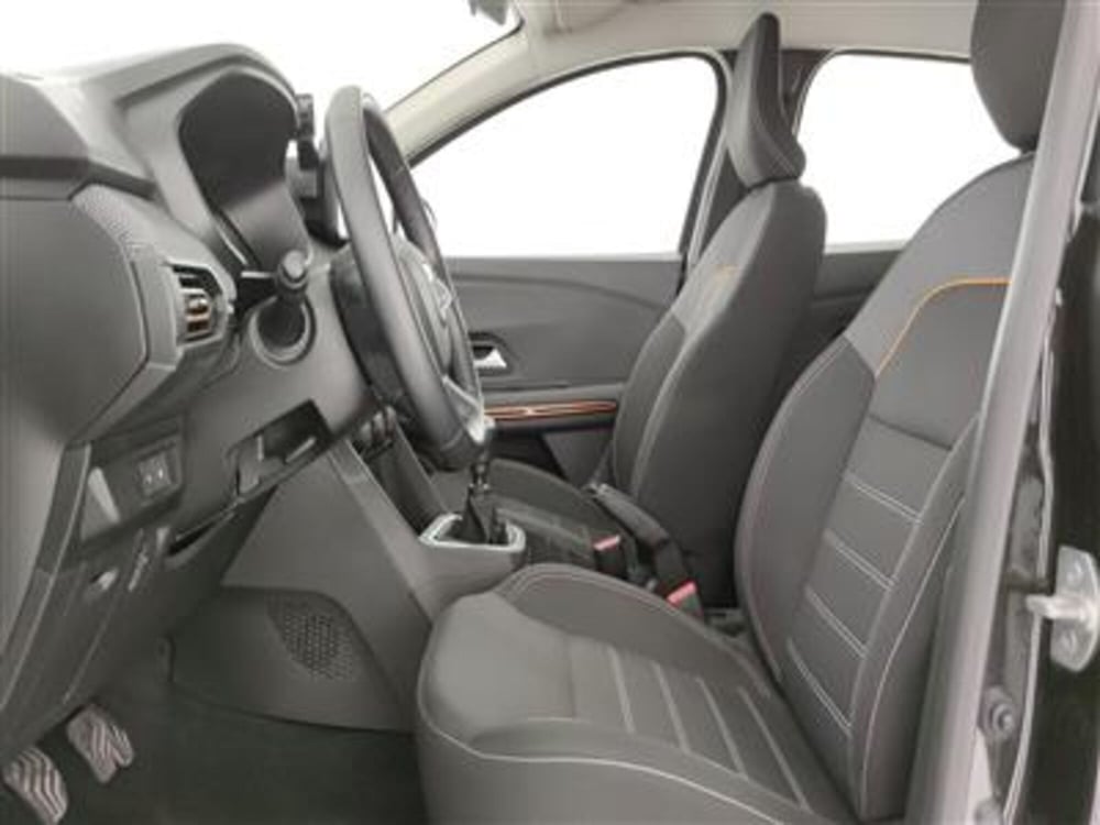 Dacia Sandero usata a Bari (13)