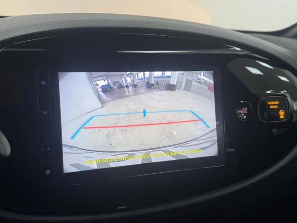 Toyota Aygo X usata a Como (17)
