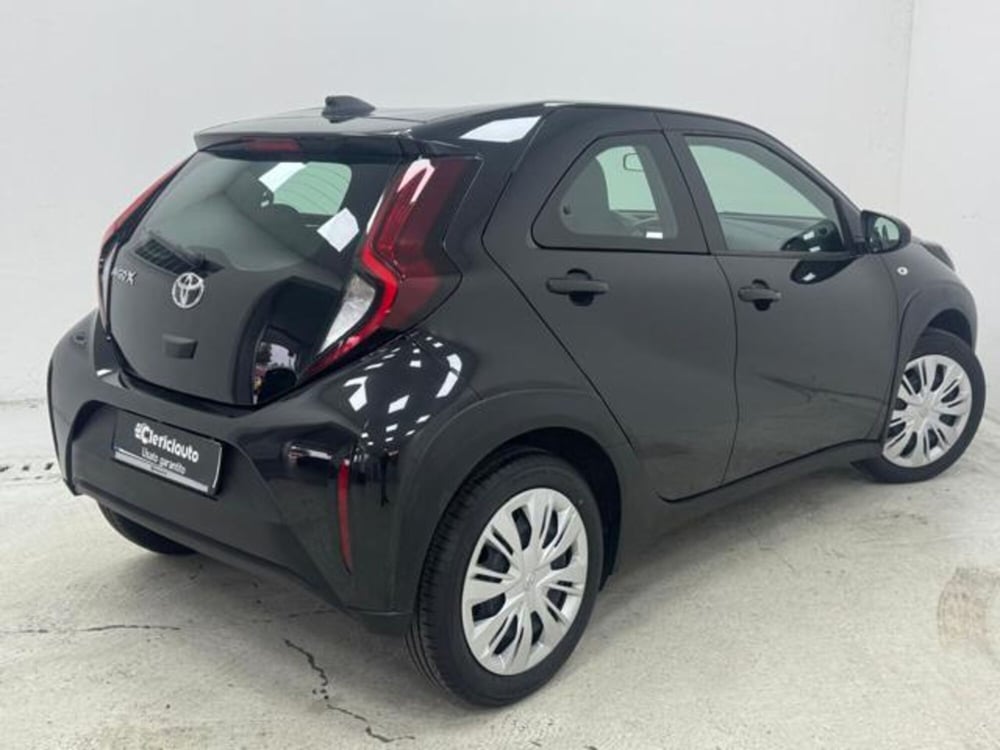 Toyota Aygo X usata a Como (2)