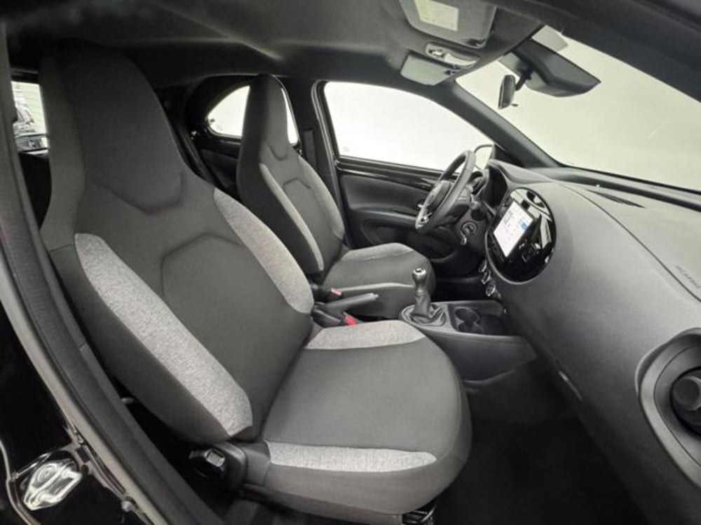 Toyota Aygo X usata a Como (3)
