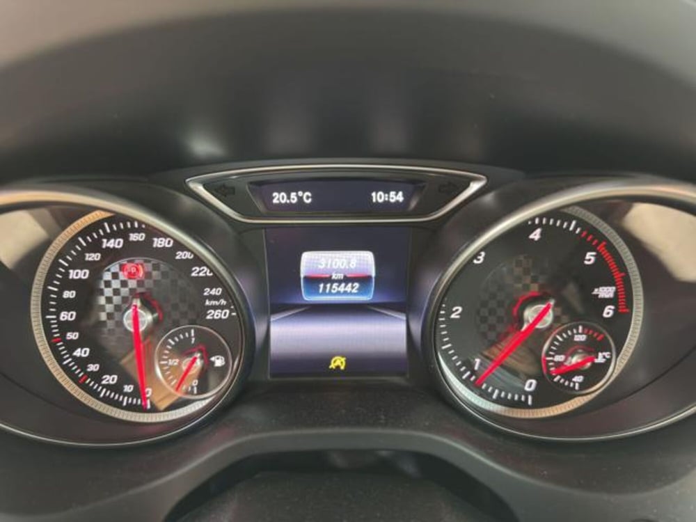Mercedes-Benz Classe A usata a Milano (11)
