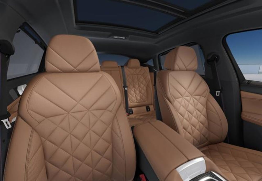 BMW X6 nuova a Modena (12)
