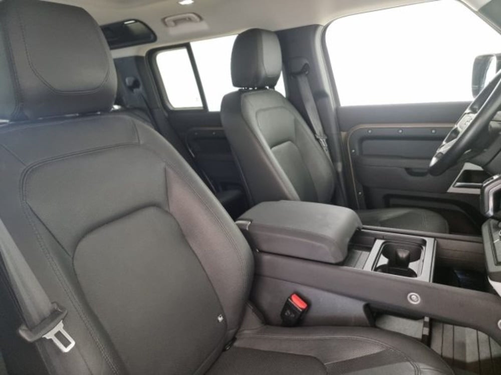 Land Rover Defender usata a Cuneo (8)