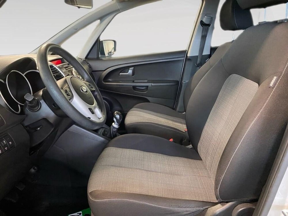 Kia Venga usata a Torino (6)