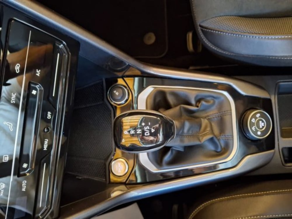 Volkswagen T-Roc usata a Vicenza (16)