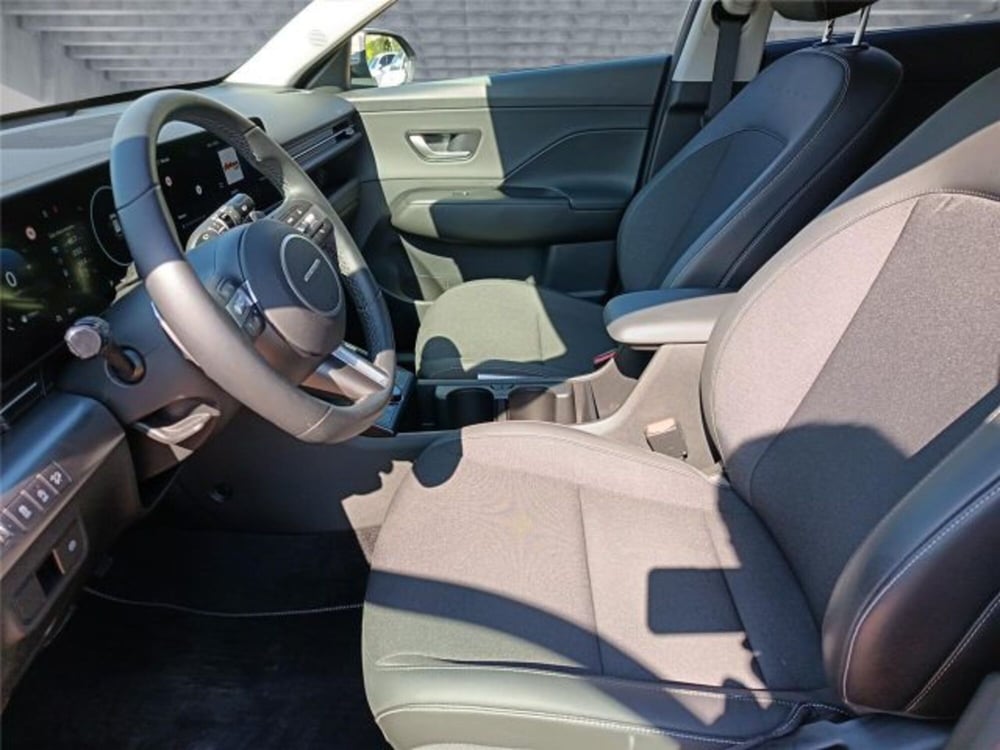 Hyundai Kona usata a Bari (11)
