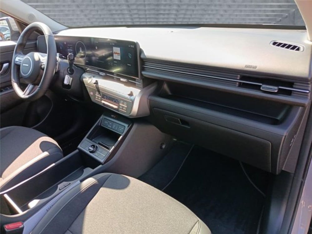Hyundai Kona usata a Bari (12)
