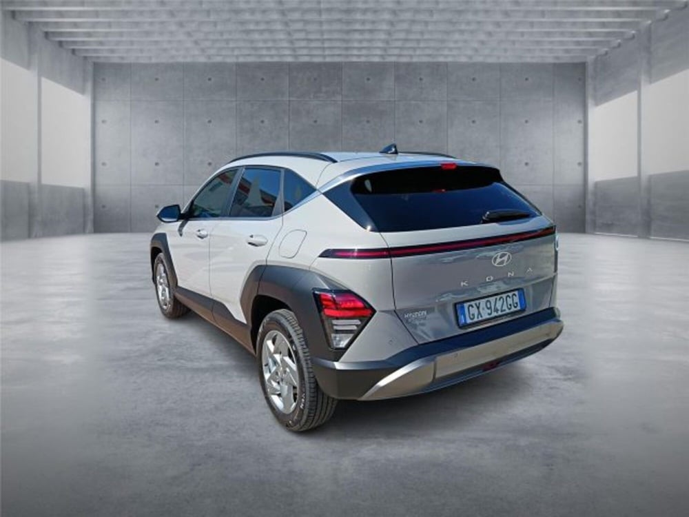 Hyundai Kona usata a Bari (4)