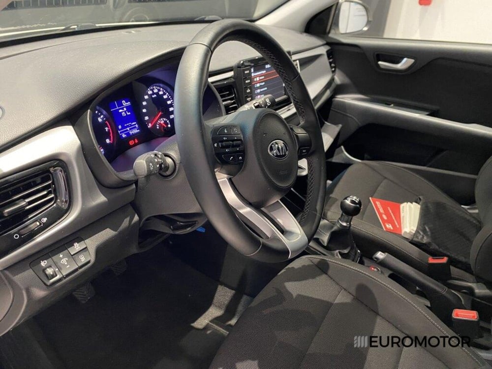 Kia Rio usata a Bari (10)