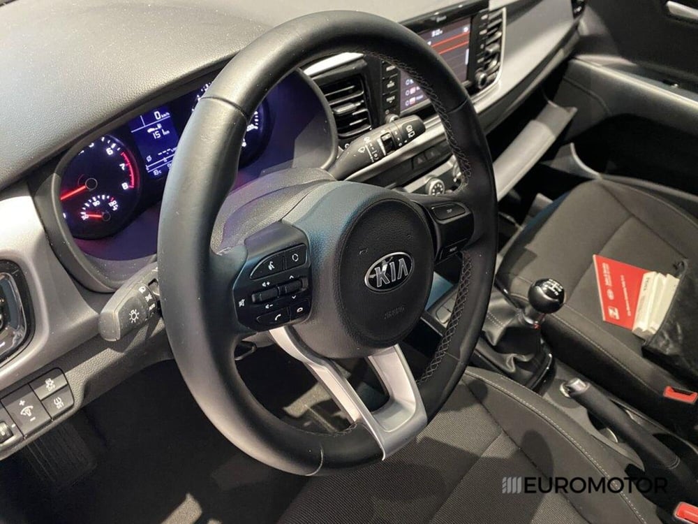 Kia Rio usata a Bari (11)