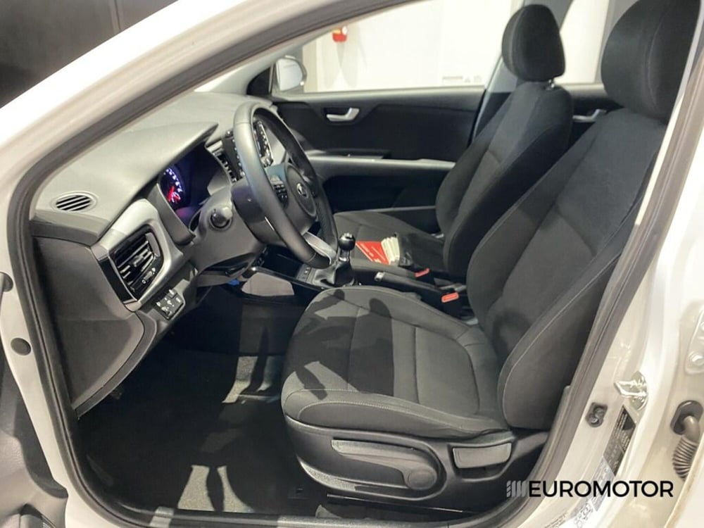 Kia Rio usata a Bari (13)