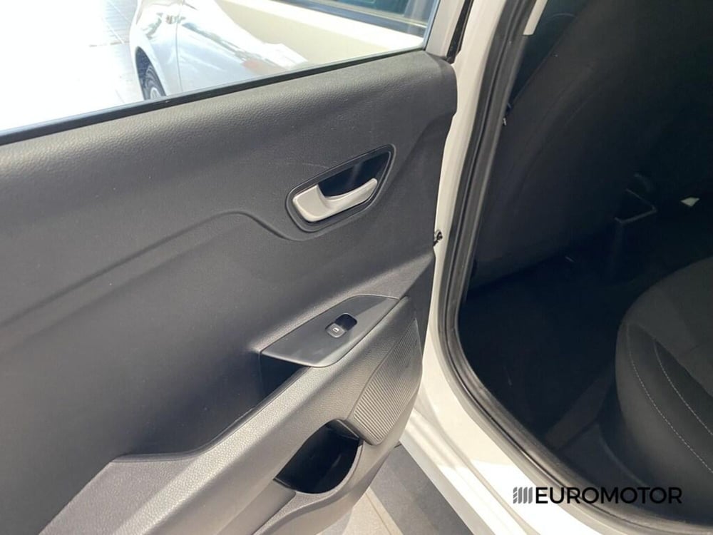 Kia Rio usata a Bari (15)