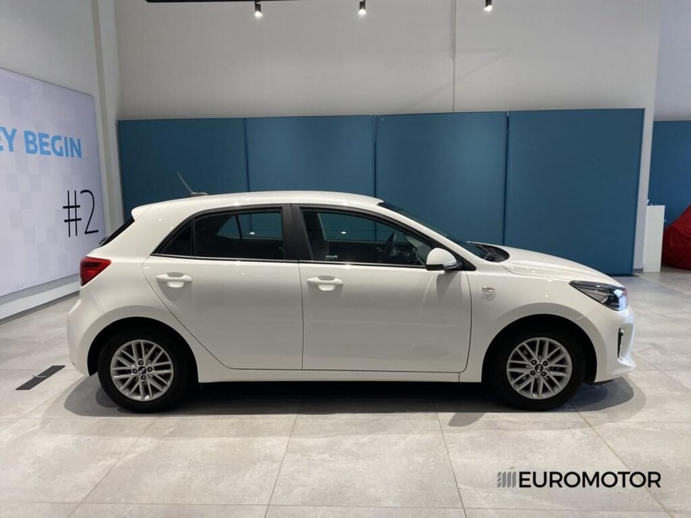 Kia Rio usata a Bari (5)