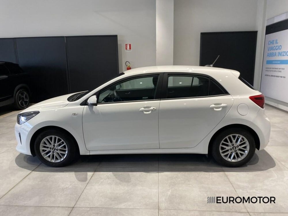 Kia Rio usata a Bari (9)
