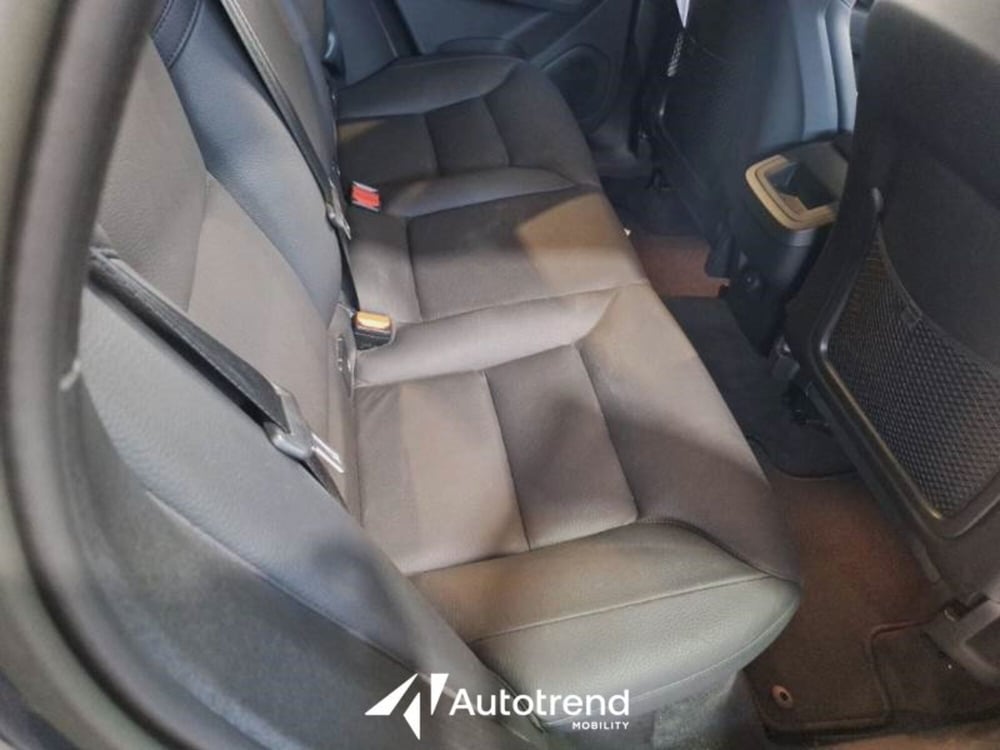 Volvo XC60 usata a Bari (8)