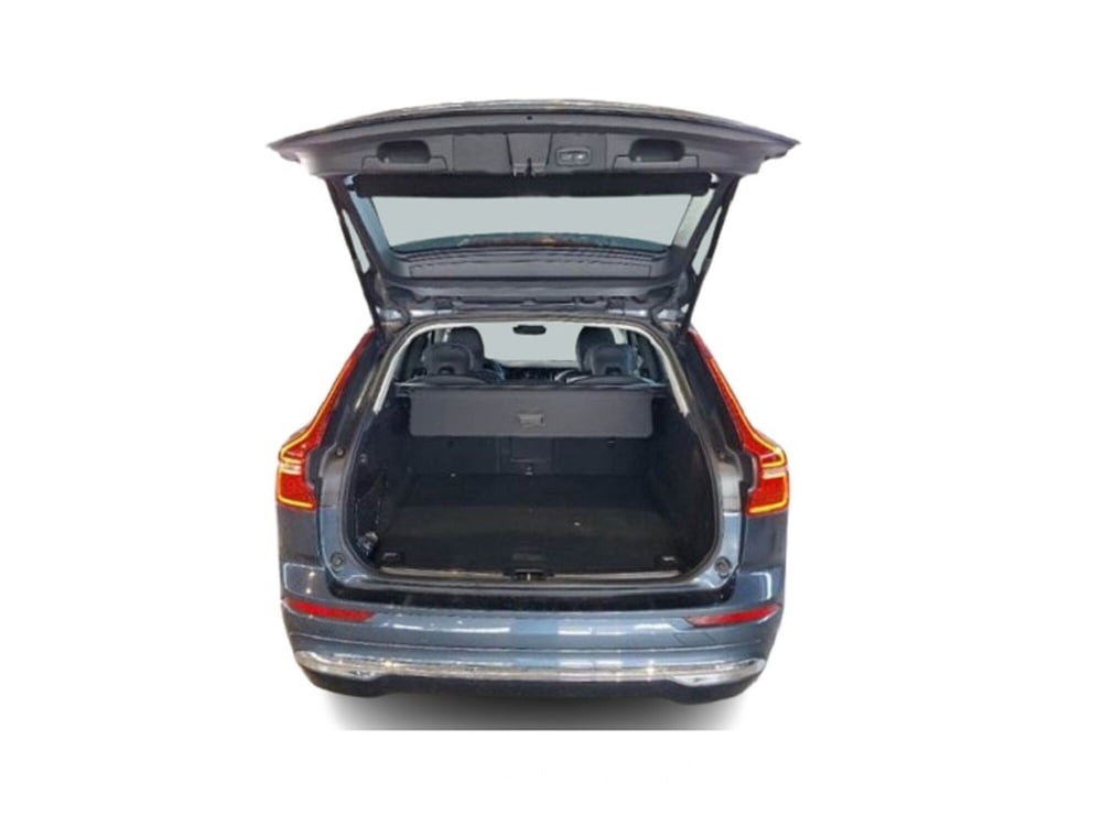 Volvo XC60 usata a Bari (9)