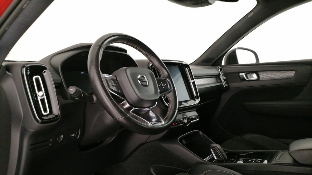 Volvo XC40 usata a Roma (11)