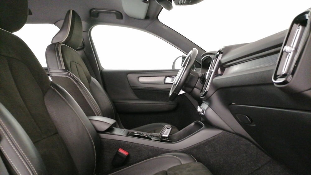 Volvo XC40 usata a Roma (6)