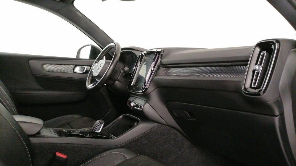 Volvo XC40 usata a Roma (7)