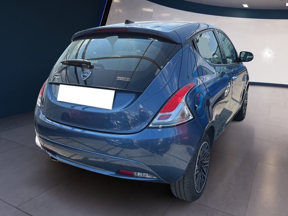 Lancia Ypsilon usata a Torino (4)