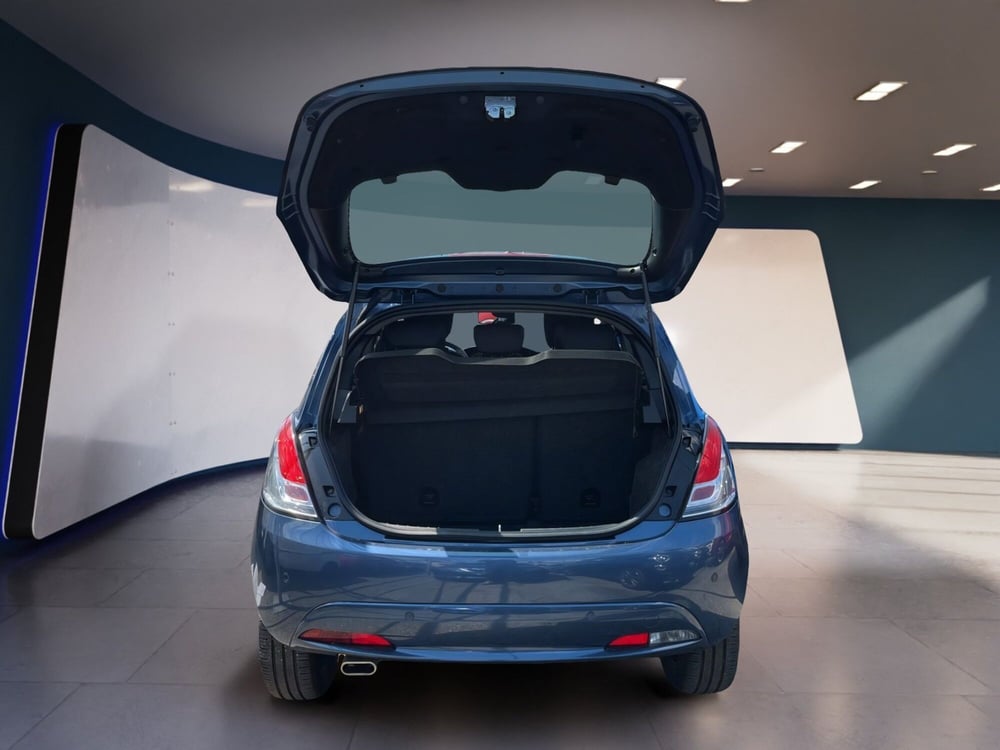Lancia Ypsilon usata a Torino (7)