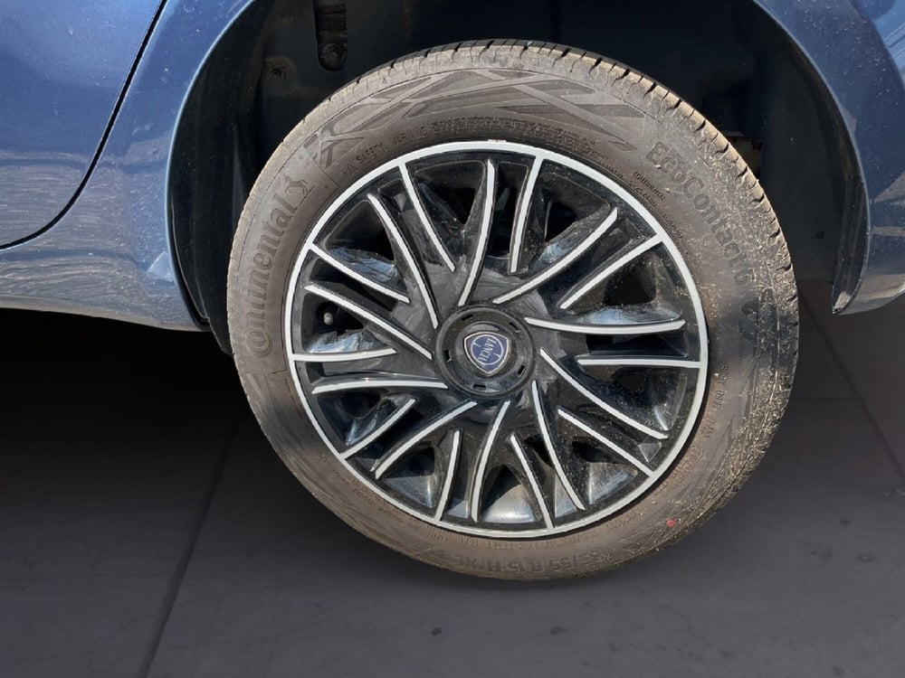 Lancia Ypsilon usata a Torino (8)