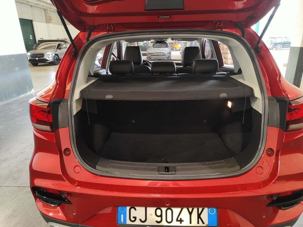 Mg ZS (2021-->) usata a Milano (9)