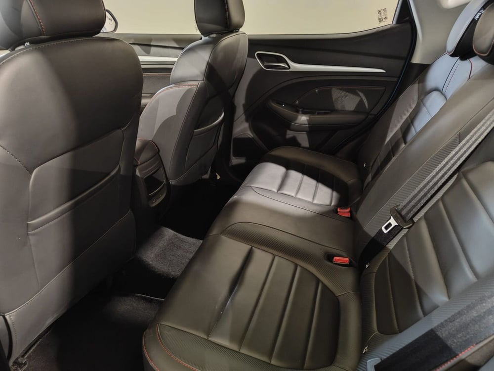 Mg ZS (2021-->) usata a Milano (14)