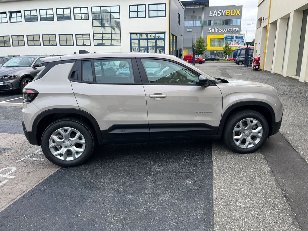 Jeep Avenger nuova a Milano (5)