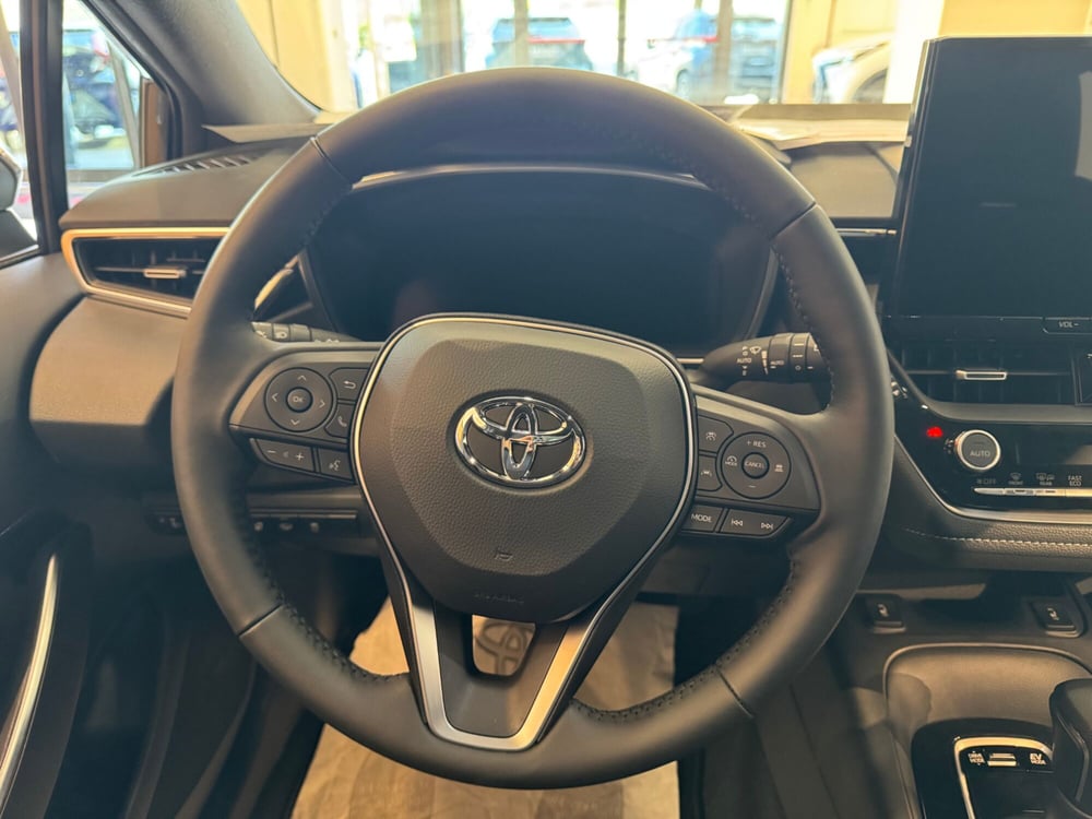 Toyota Corolla Touring Sports nuova a Frosinone (10)