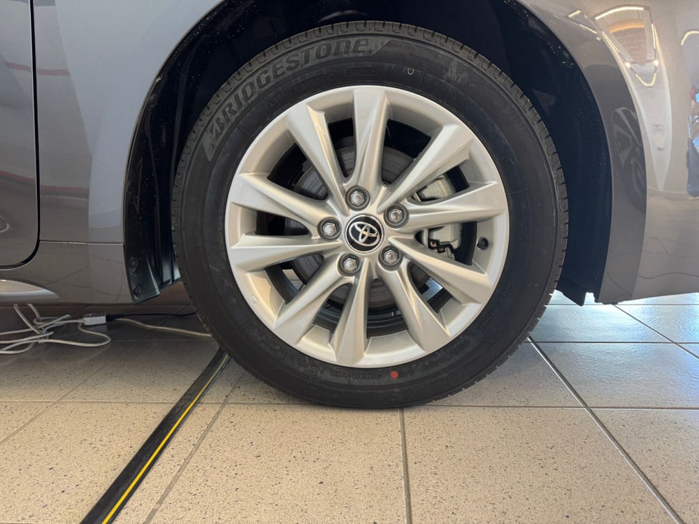 Toyota Corolla Touring Sports nuova a Frosinone (12)