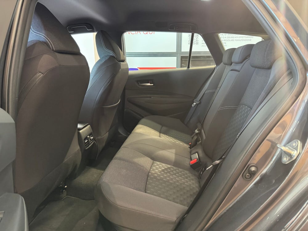 Toyota Corolla Touring Sports nuova a Frosinone (14)