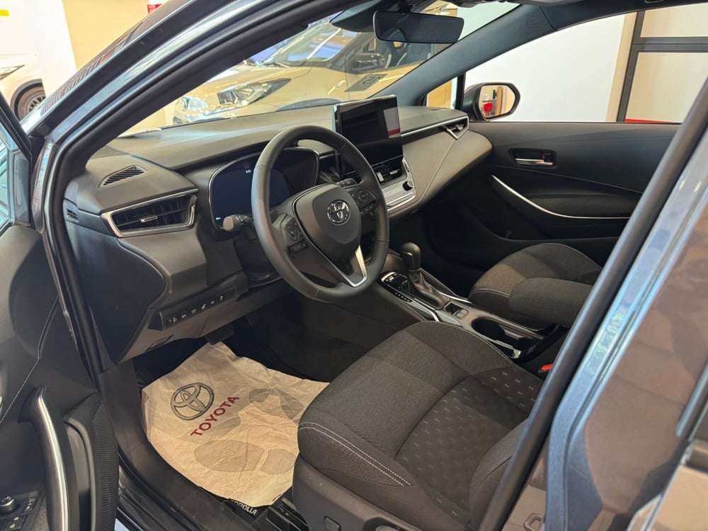 Toyota Corolla Touring Sports nuova a Frosinone (15)
