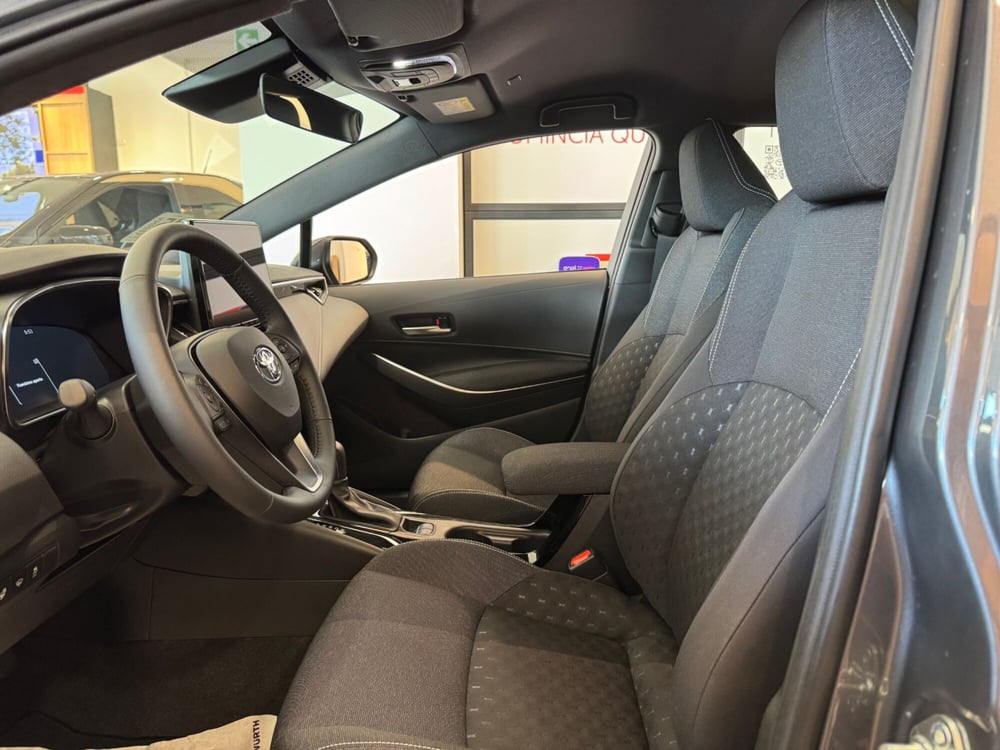 Toyota Corolla Touring Sports nuova a Frosinone (16)