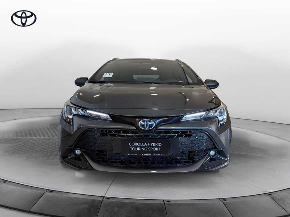 Toyota Corolla Touring Sports nuova a Frosinone (2)
