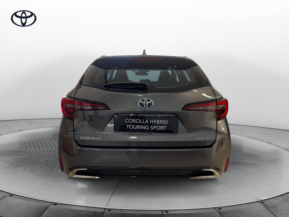 Toyota Corolla Touring Sports nuova a Frosinone (3)