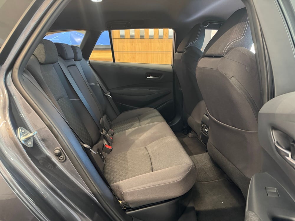 Toyota Corolla Touring Sports nuova a Frosinone (7)