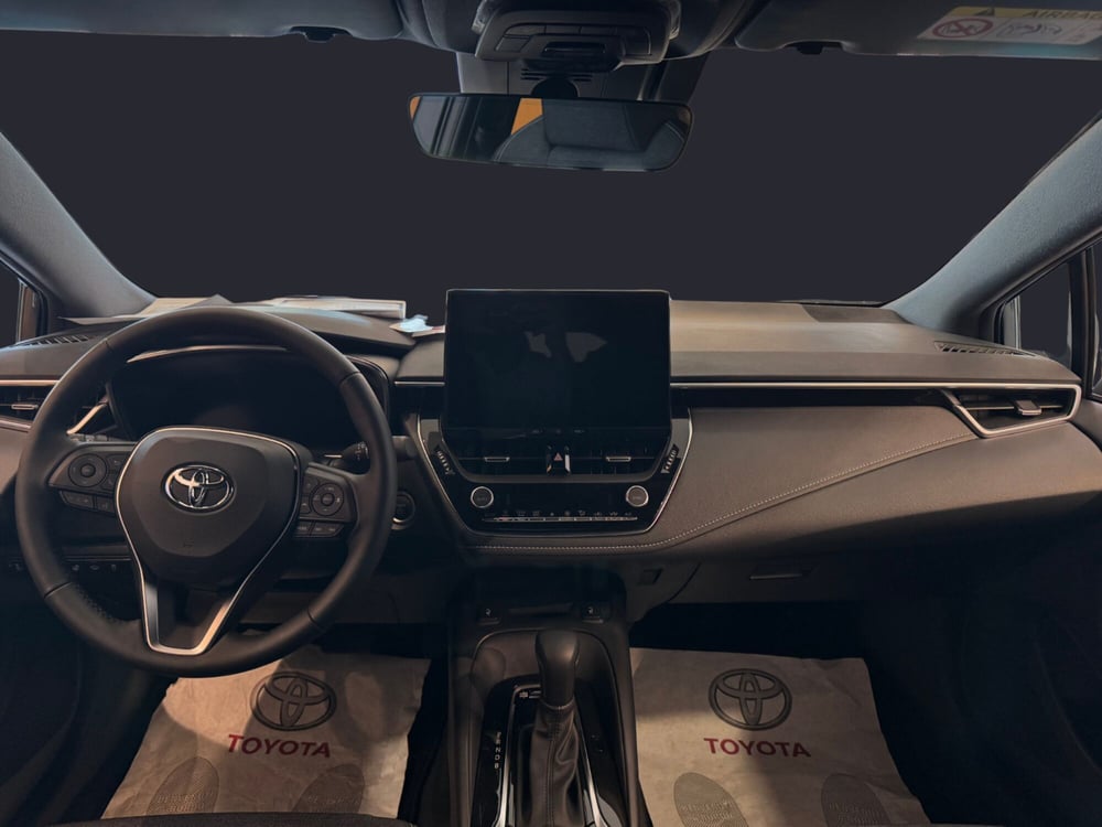 Toyota Corolla Touring Sports nuova a Frosinone (8)