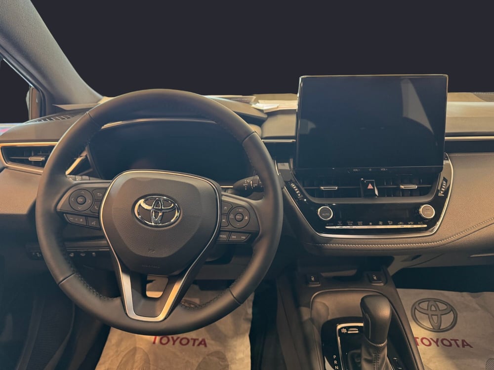 Toyota Corolla Touring Sports nuova a Frosinone (9)