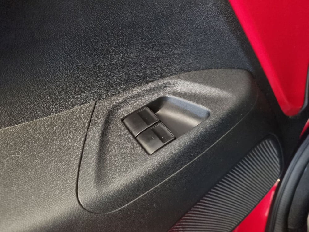 Peugeot 108 usata a Pavia (15)