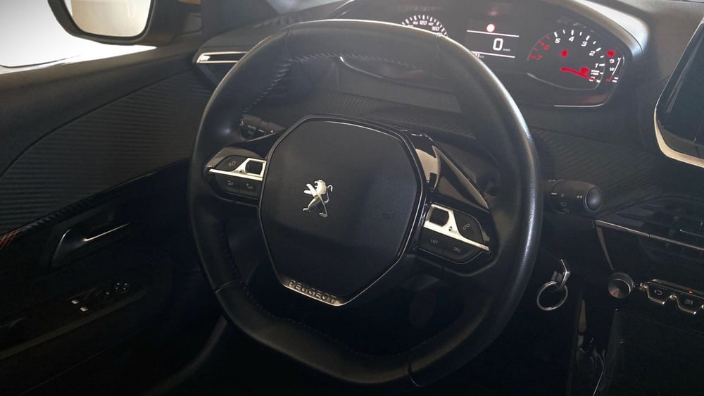 Peugeot 208 usata a Catania (7)
