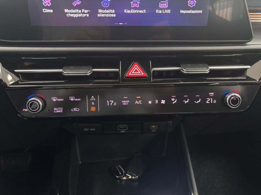 Kia Niro usata a Como (19)