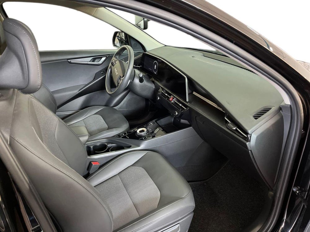 Kia Niro usata a Bari (9)