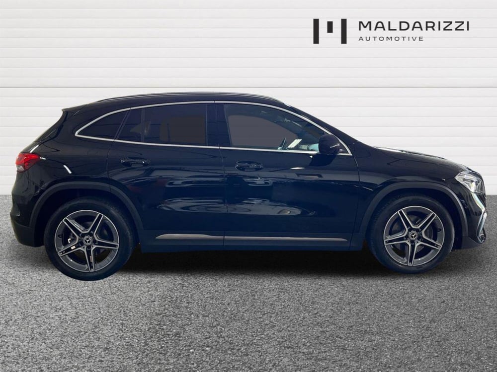Mercedes-Benz GLA SUV usata a Bari (15)
