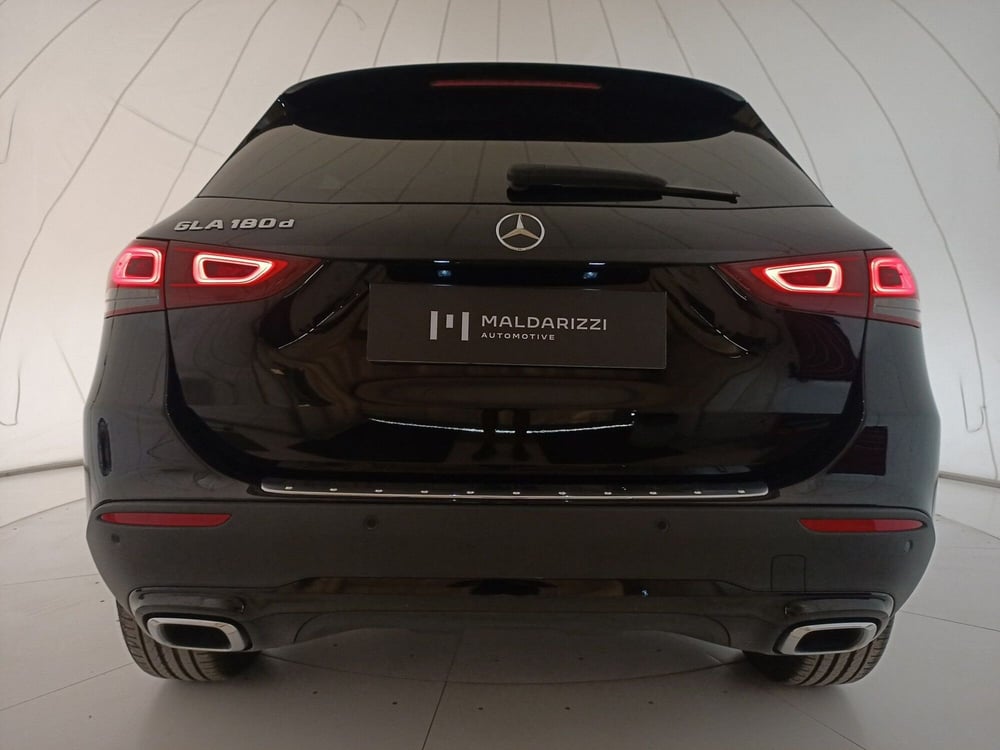 Mercedes-Benz GLA SUV usata a Bari (14)